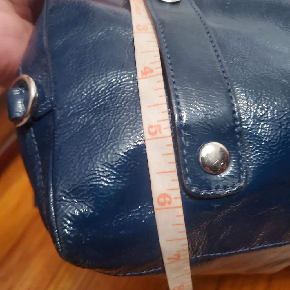 Coach Glosy Dark Blue Leather Handle,shoulder bag. - Picture 4 of 16